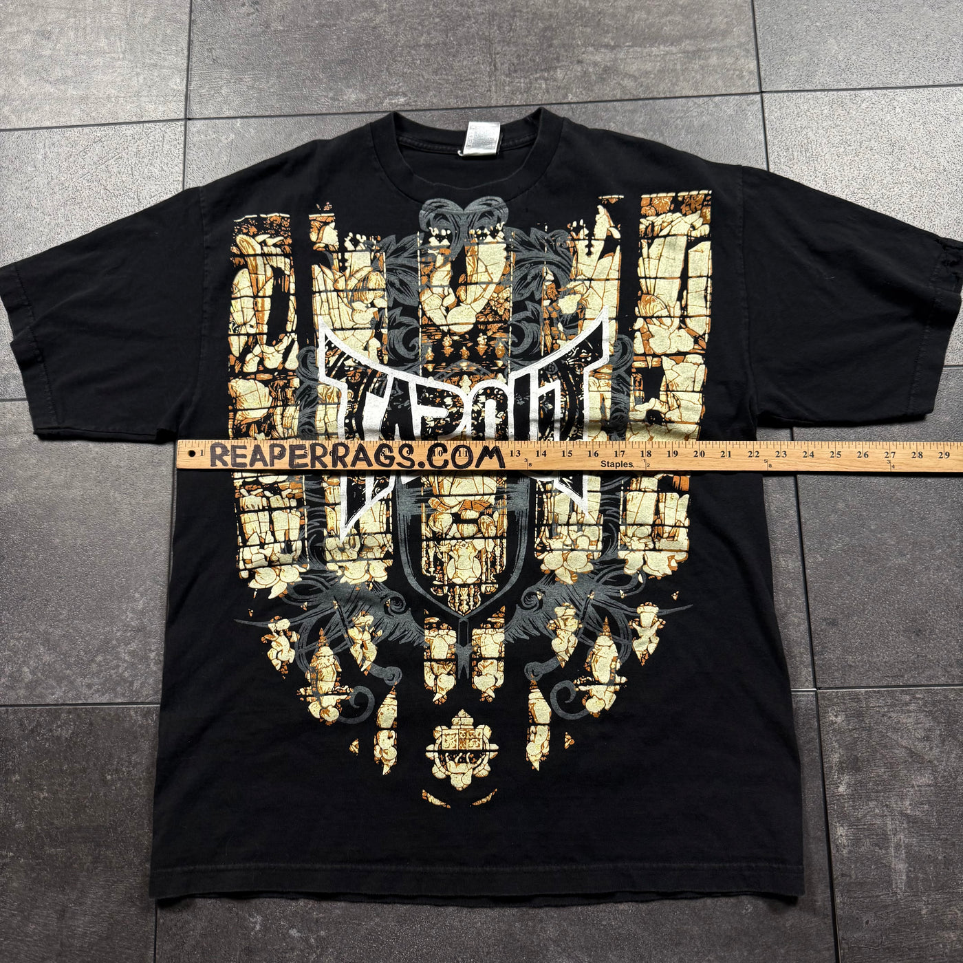 2000s Tapout Shirt (L)
