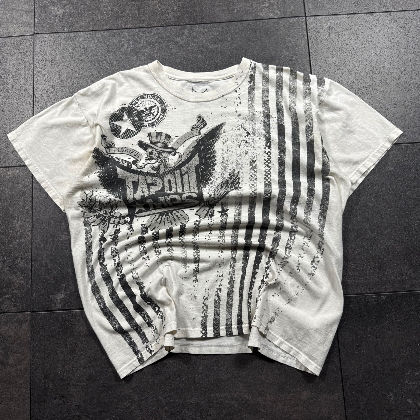 2000s Tapout Shirt (XL)
