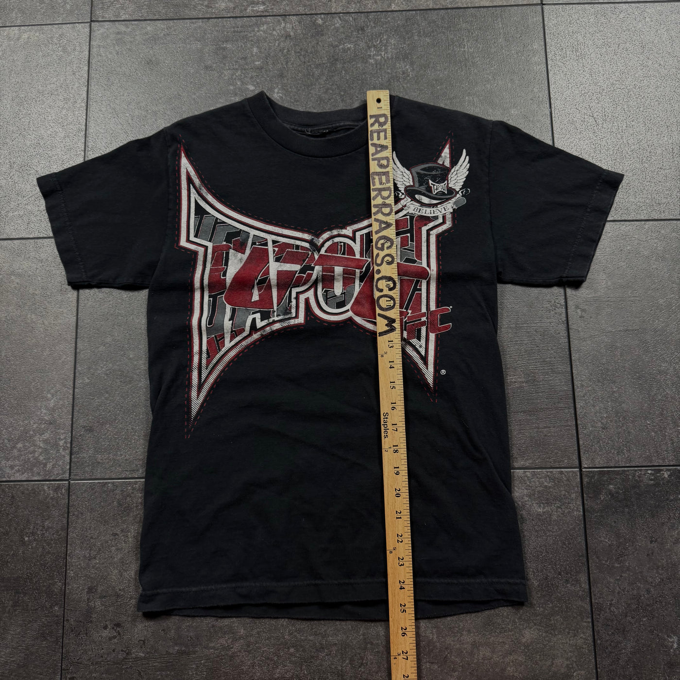 (rare) 2000s tapout x ufc 100 shirt (S)
