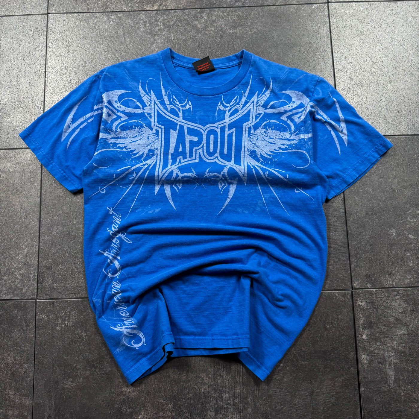 (rare) 2000s Tapout Shirt (S)