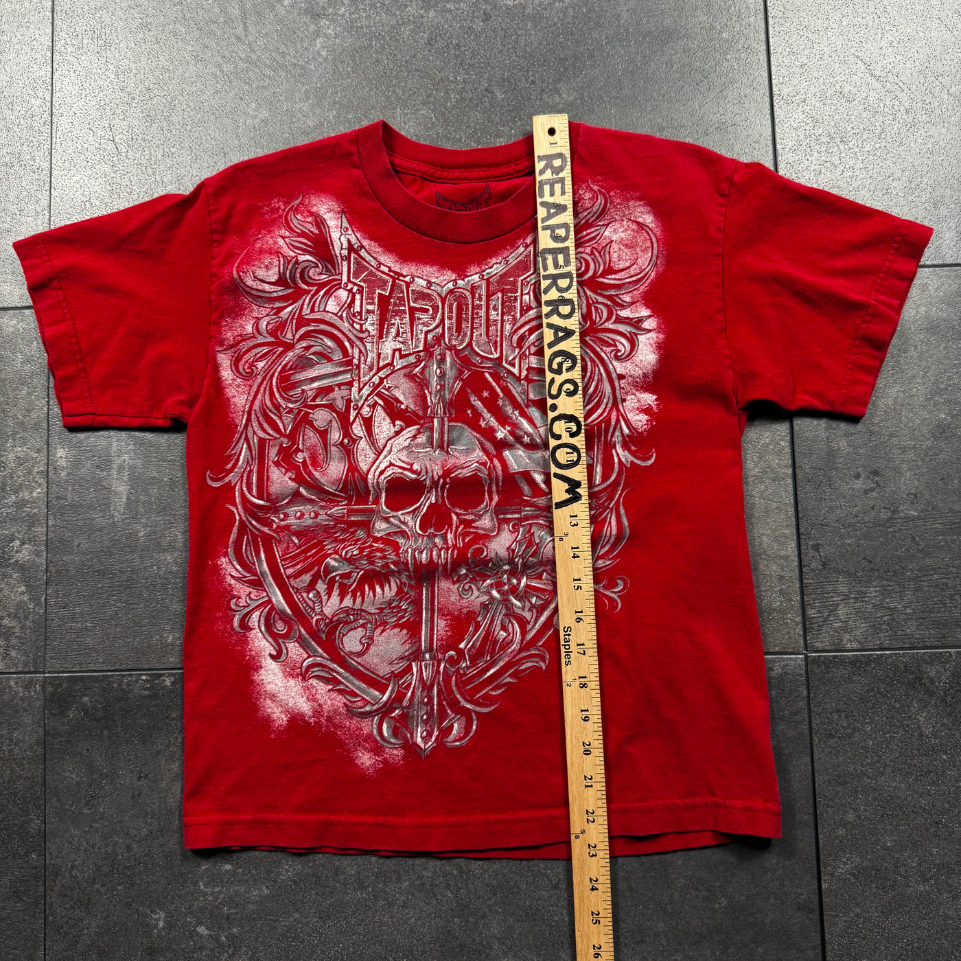 (rare) 2000s Tapout Shirt (S)