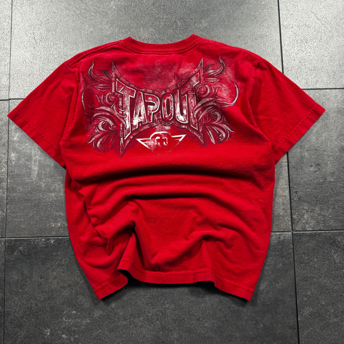 (rare) 2000s Tapout Shirt (S)