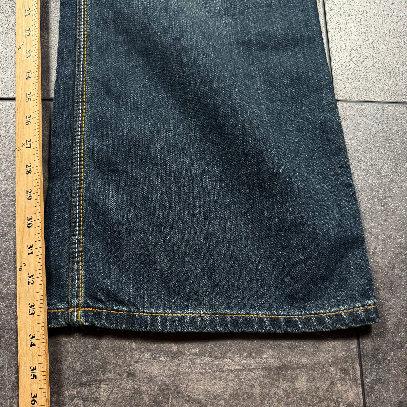 (rare) Deadstock 2000s Artful Dodger Jeans (44x34)