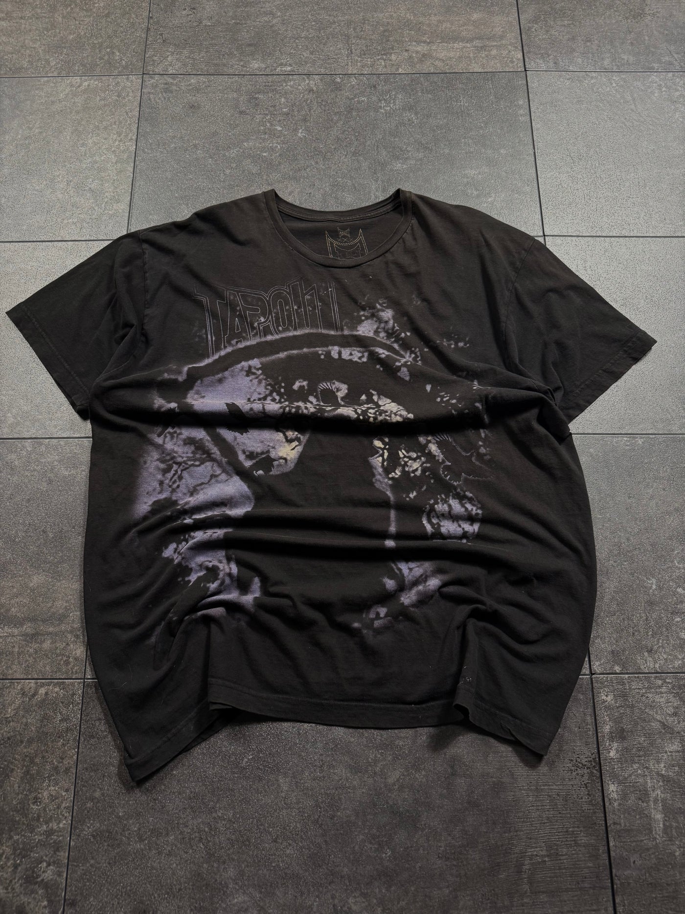 (rare) 2000s tapout x black shirt (XXL)