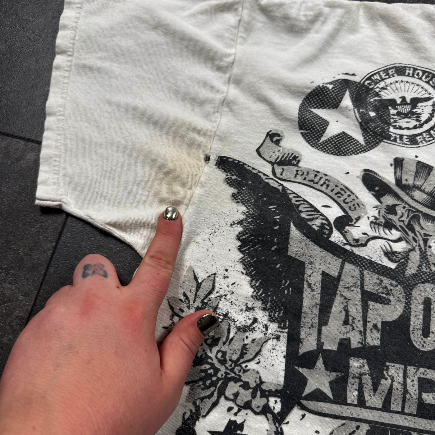 2000s Tapout Shirt (XL)