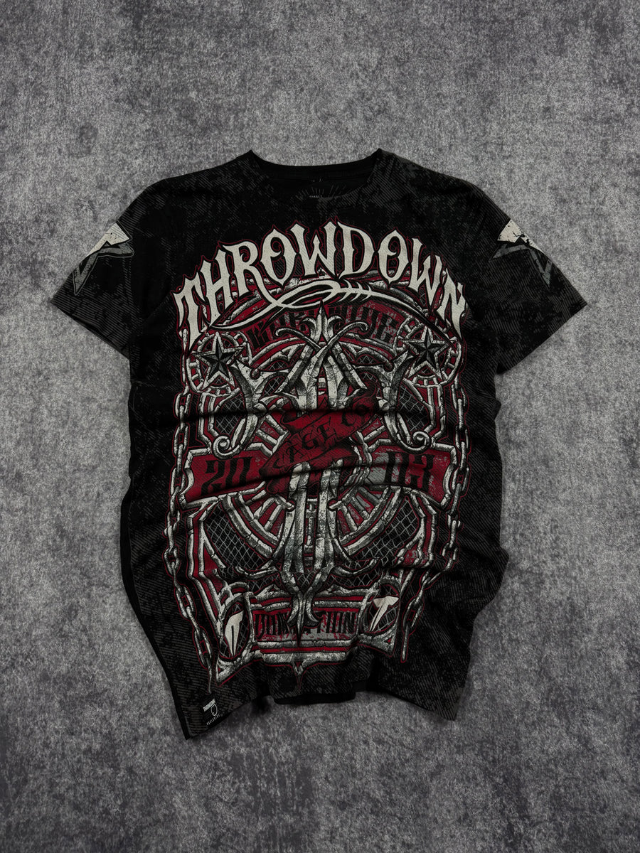 (rare) 2000s throwdown shirt (S)