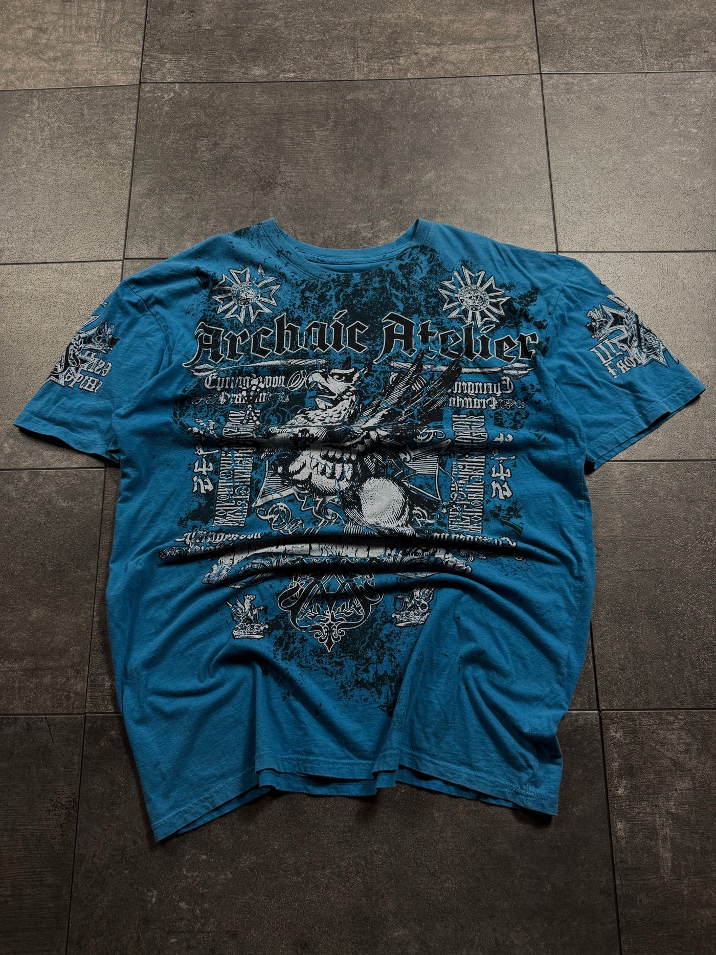 (rare) 2000s archaic x affliction shirt