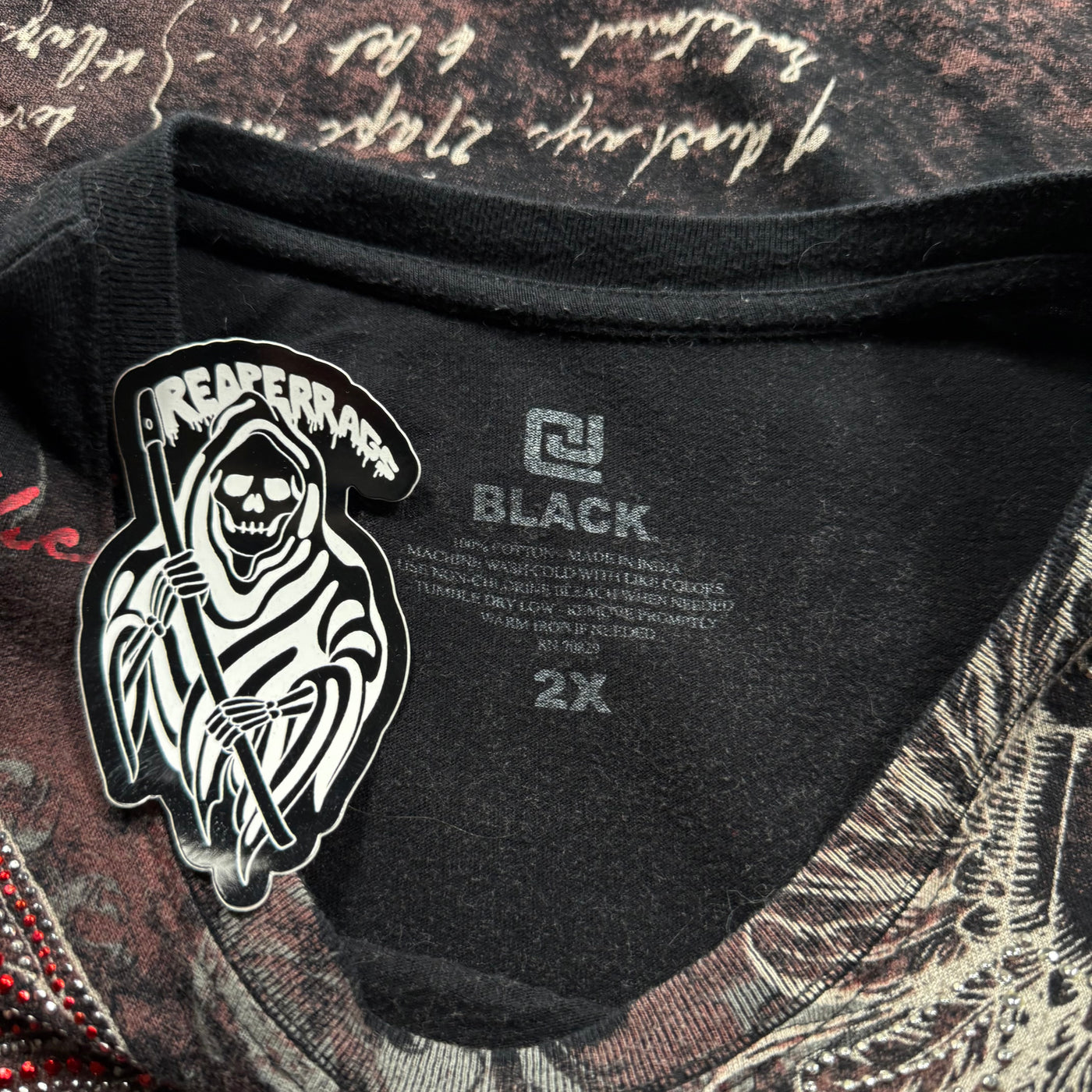 (rare) 2000s Black Rhinestone Shirt (XL)