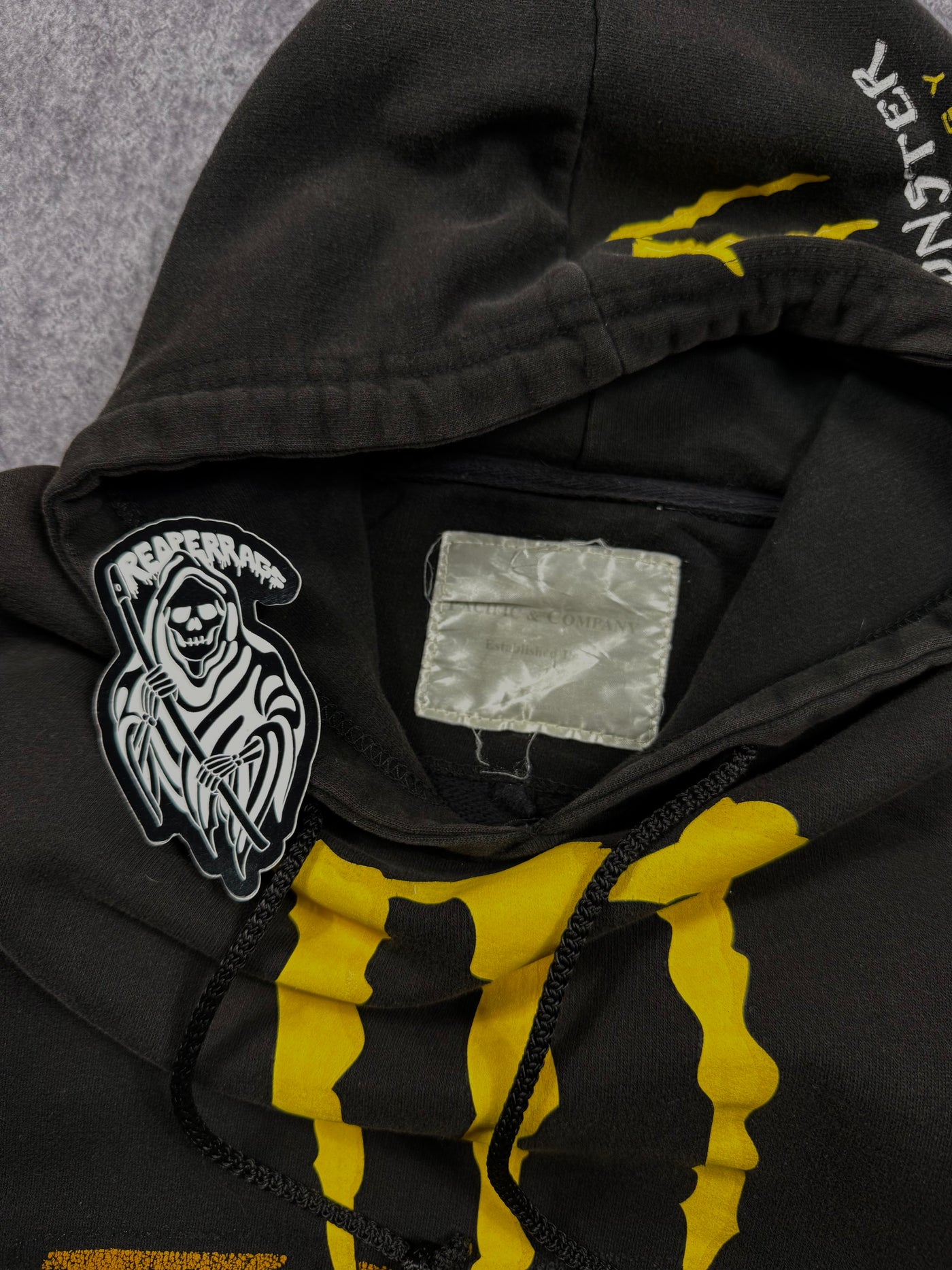 (rare) 2000s monster energy x fox racing hoodie (M)