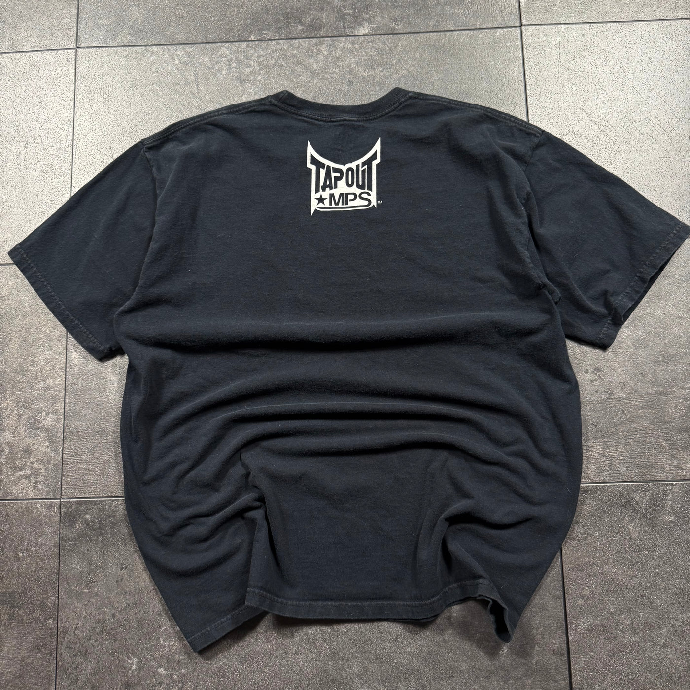 (rare) 2000s Tapout Shirt (XL)