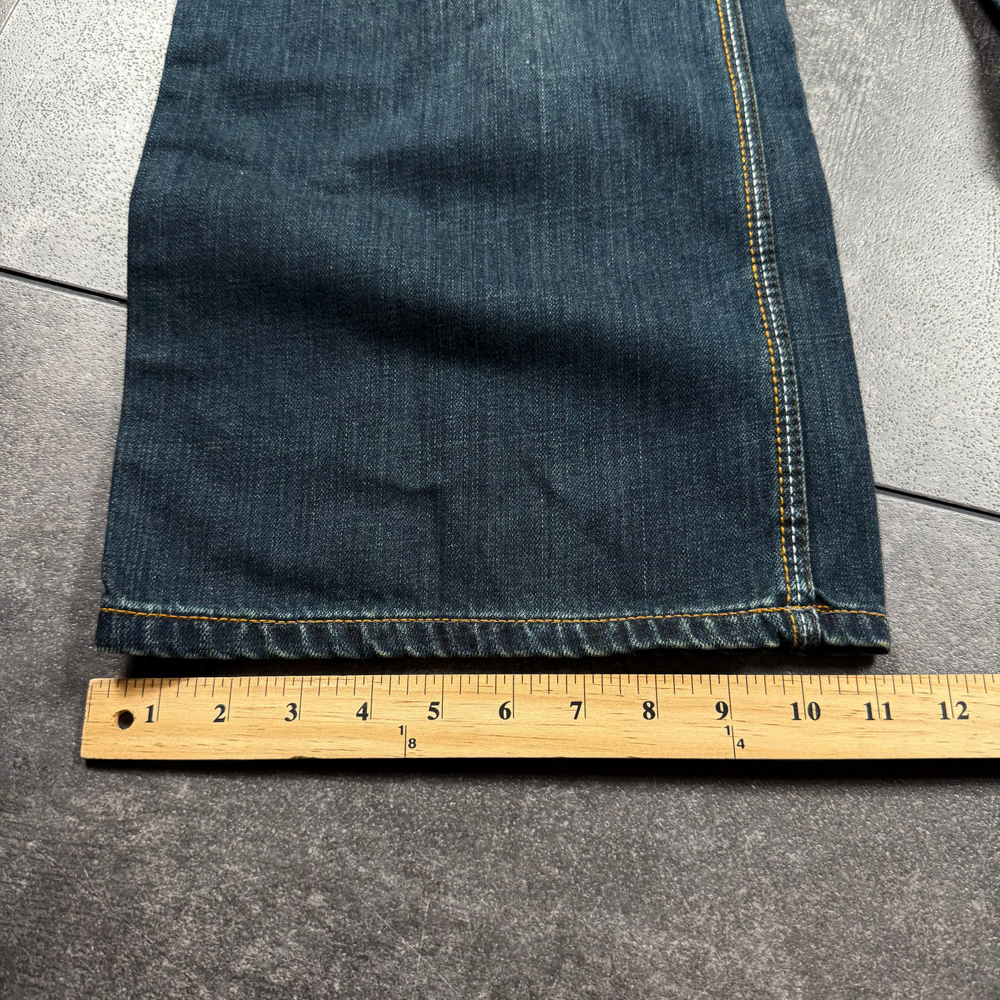 (rare) Deadstock 2000s Artful Dodger Jeans (44x34)