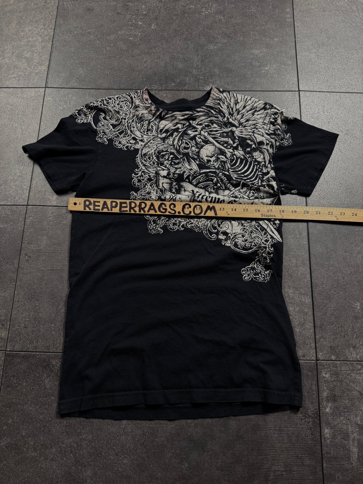 (rare) 2000s xtreme couture shirt (S)