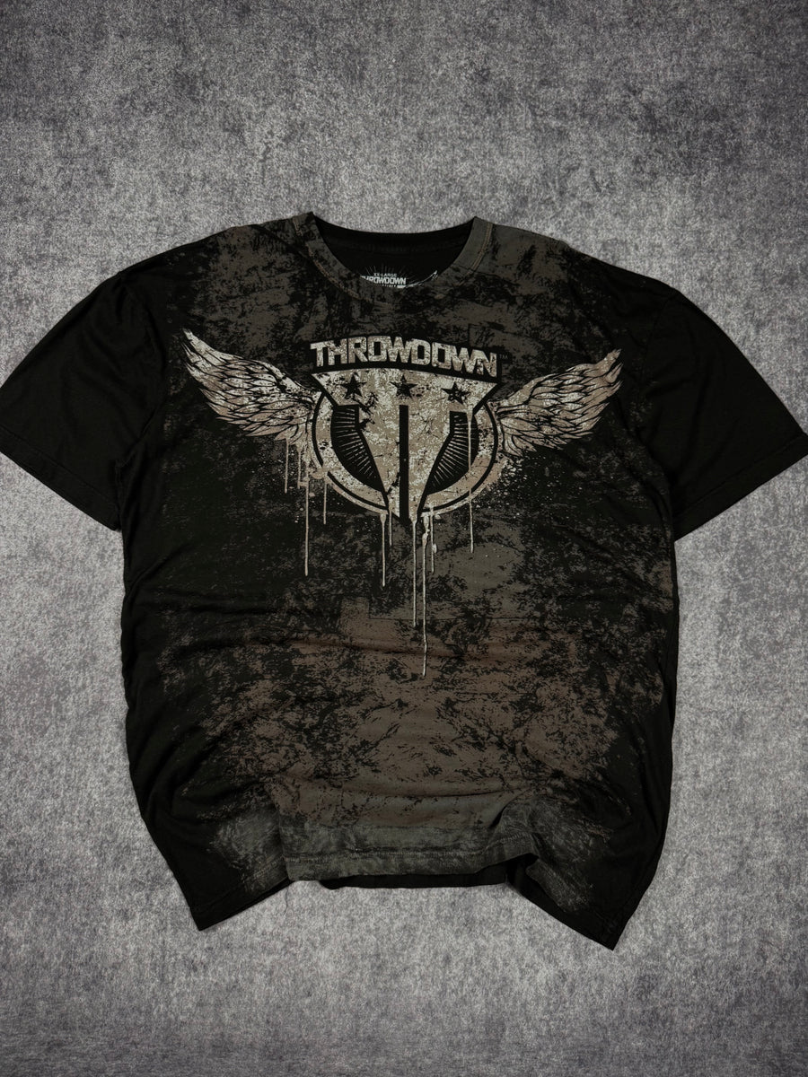 (rare) 2000s throwdown shirt (XXL)