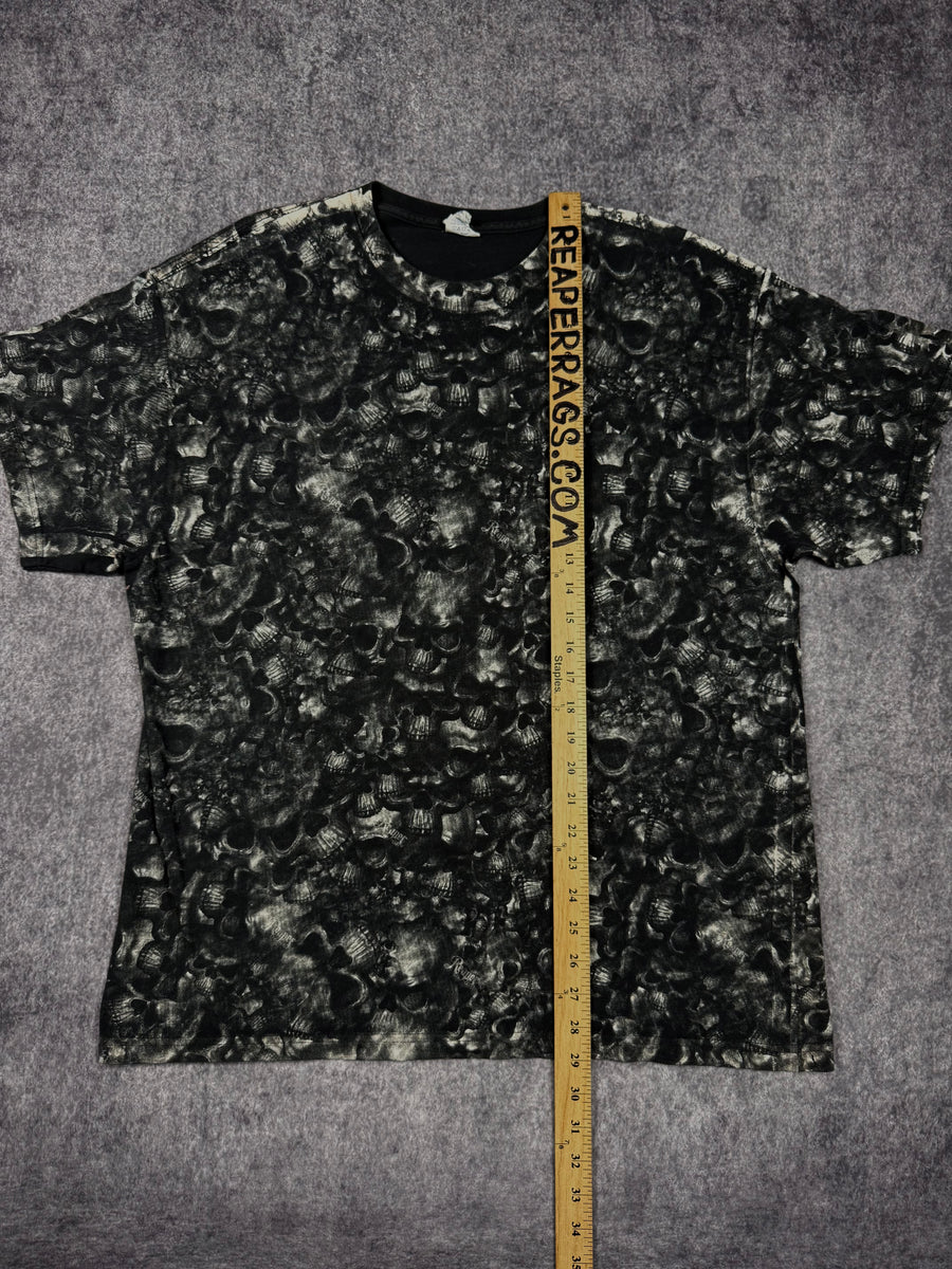 (rare) 2000s skull aop shirt (L)