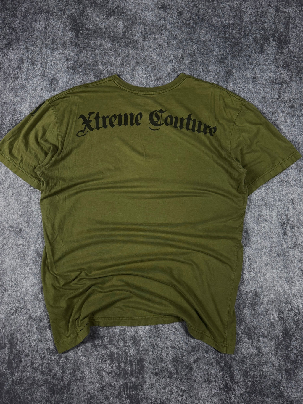 2000s xtreme couture shirt (L)
