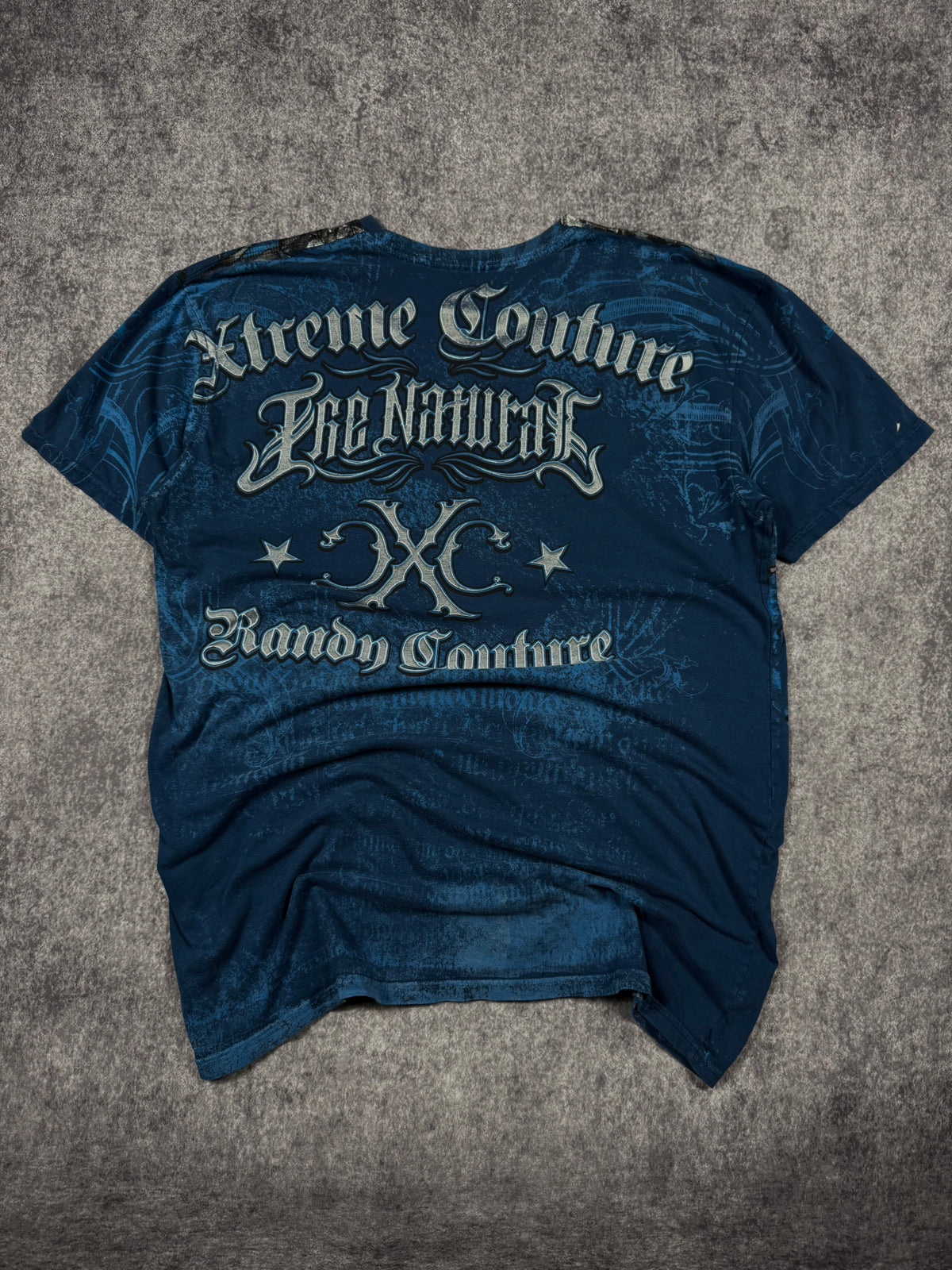 (rare) 2000s xtreme couture shirt (L)