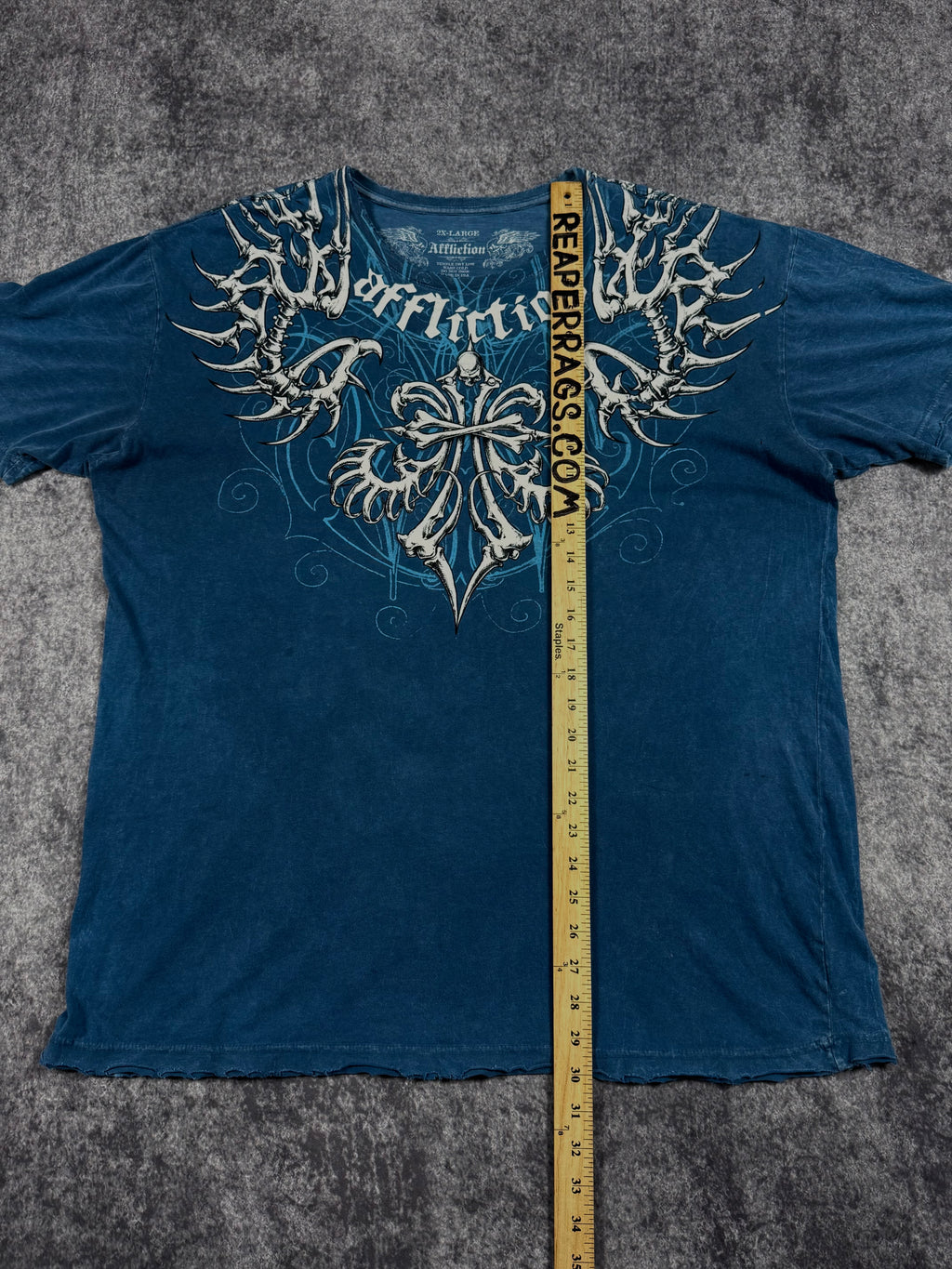 (rare) 2000s affliction shirt (XXL)