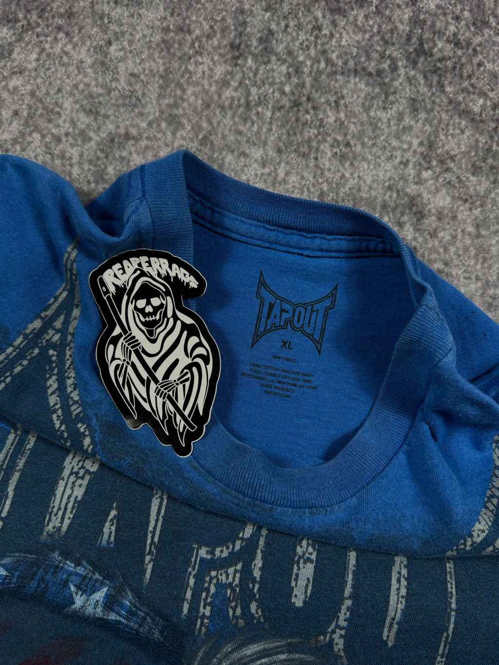 2000s tapout shirt (L)