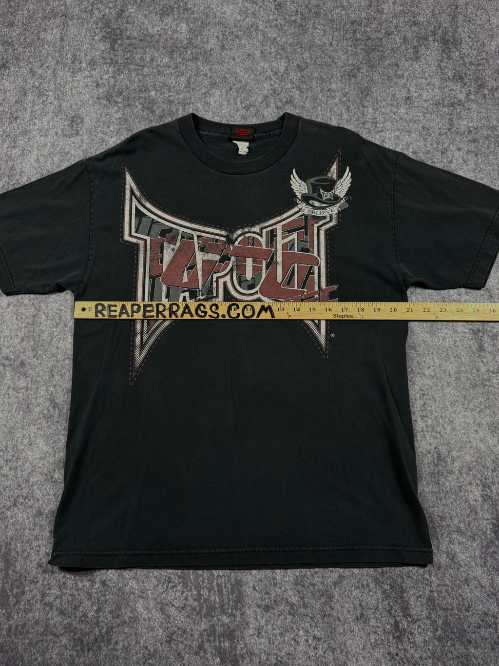 (rare) 2000s tapout shirt (L)