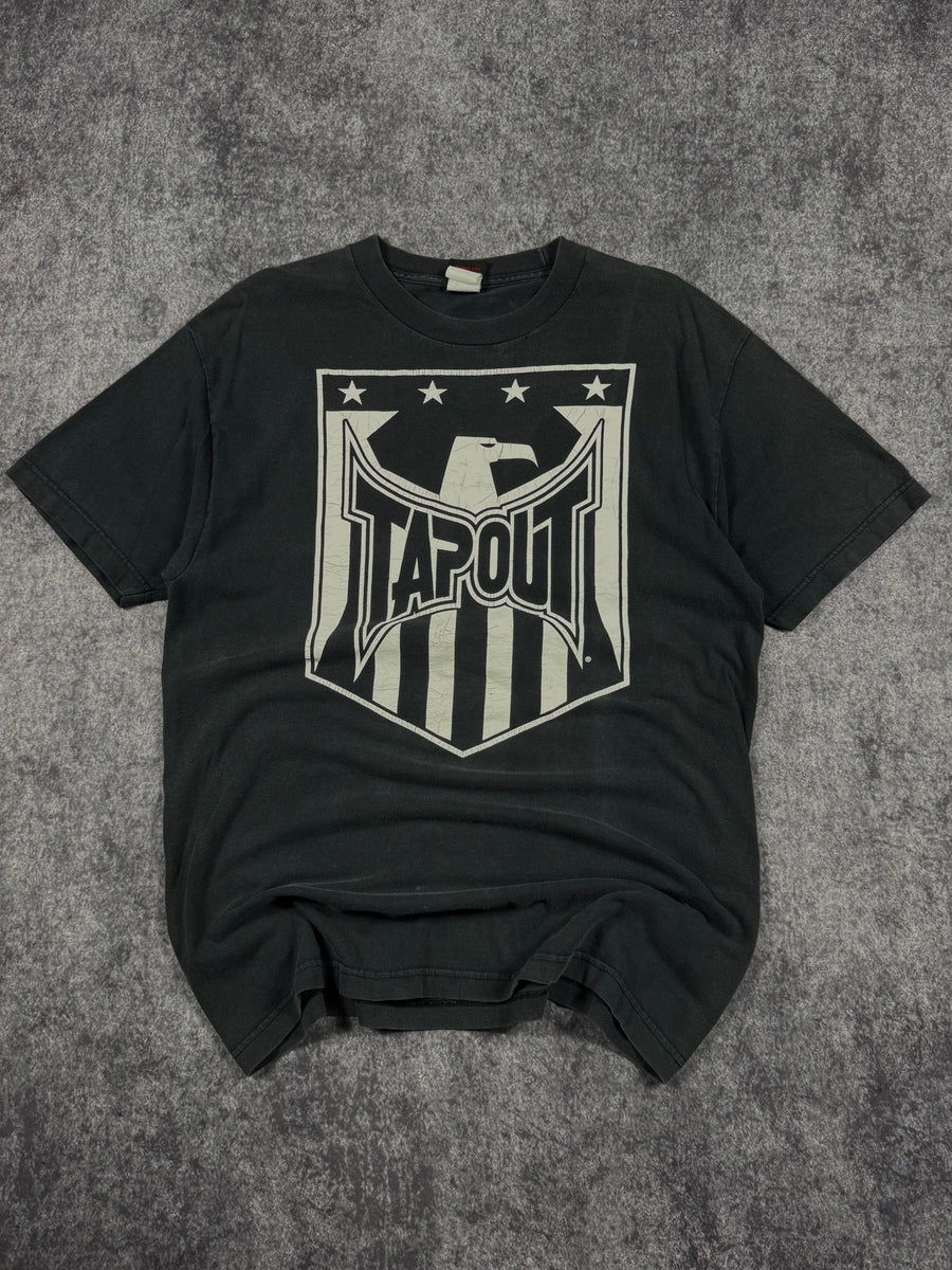 2000s tapout shirt (L)