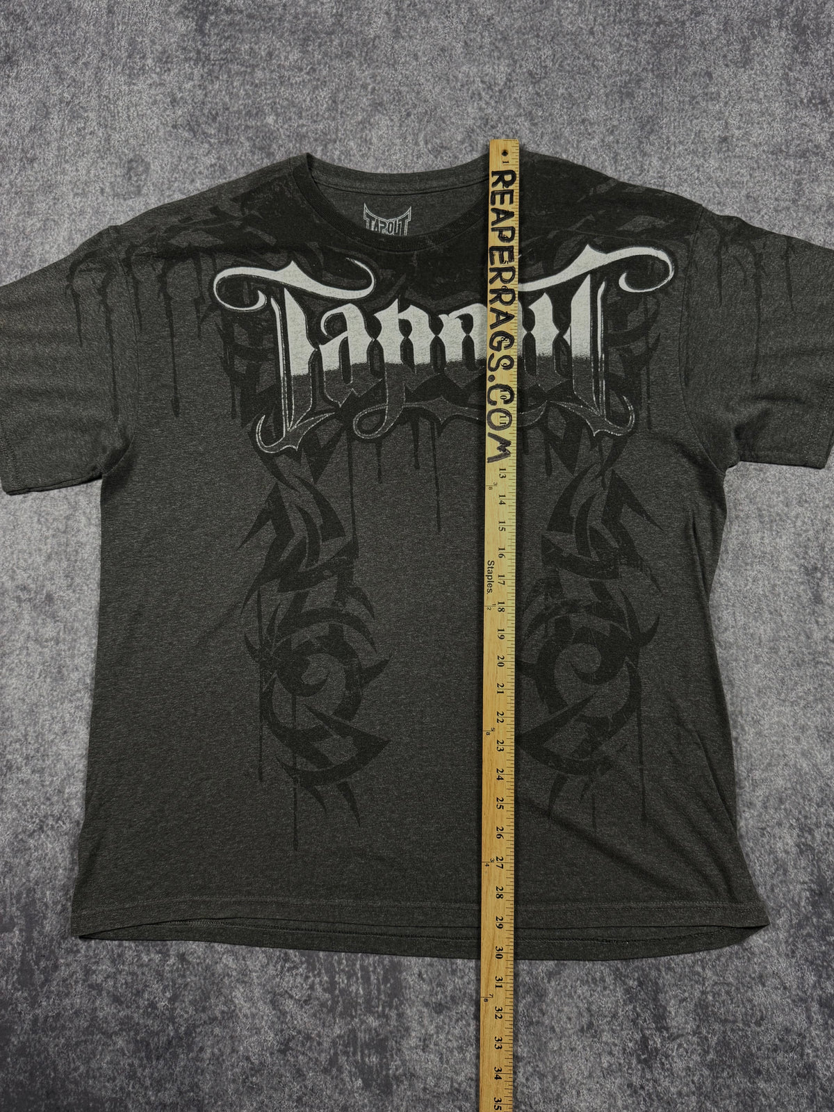 (rare) 2000s tapout shirt (XL)