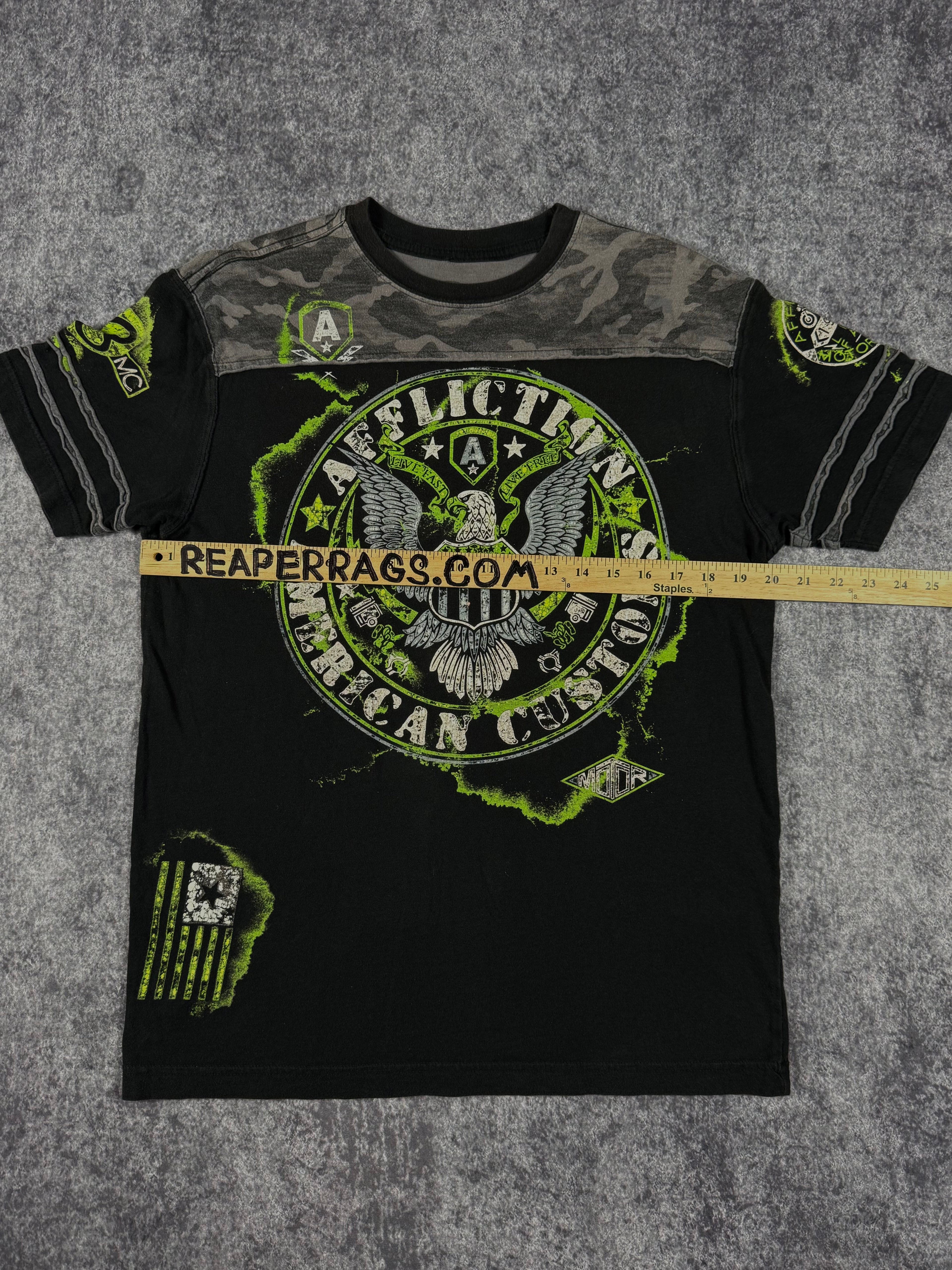 2000s affliction shirt (M)