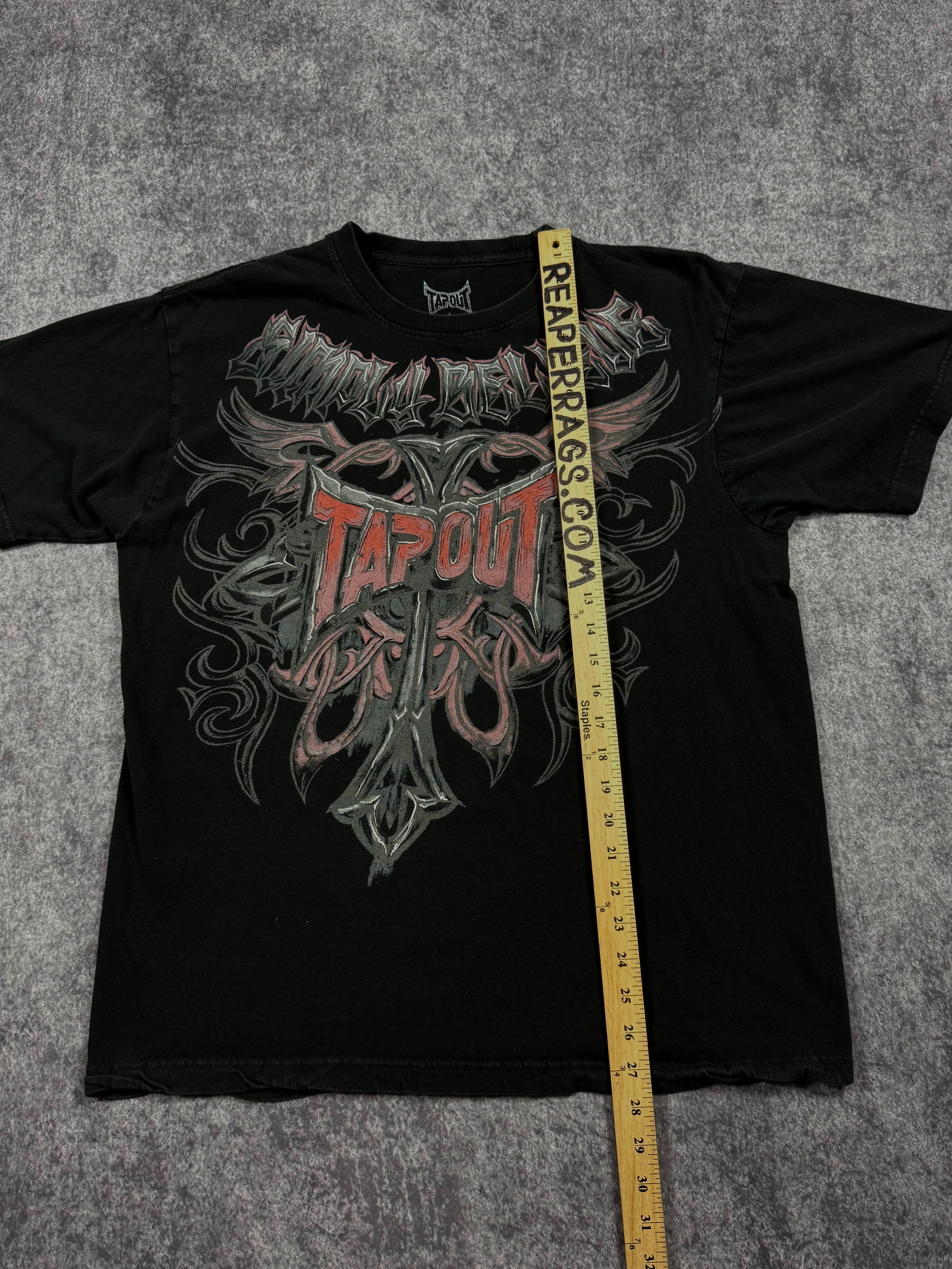 (rare) 2000s tapout shirt (L)