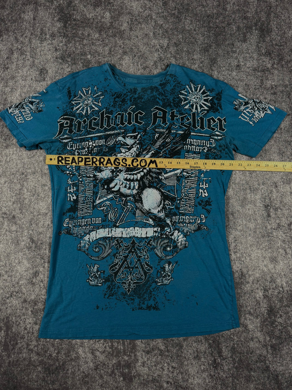 (rare) 2000s archaic x affliction shirt (L)