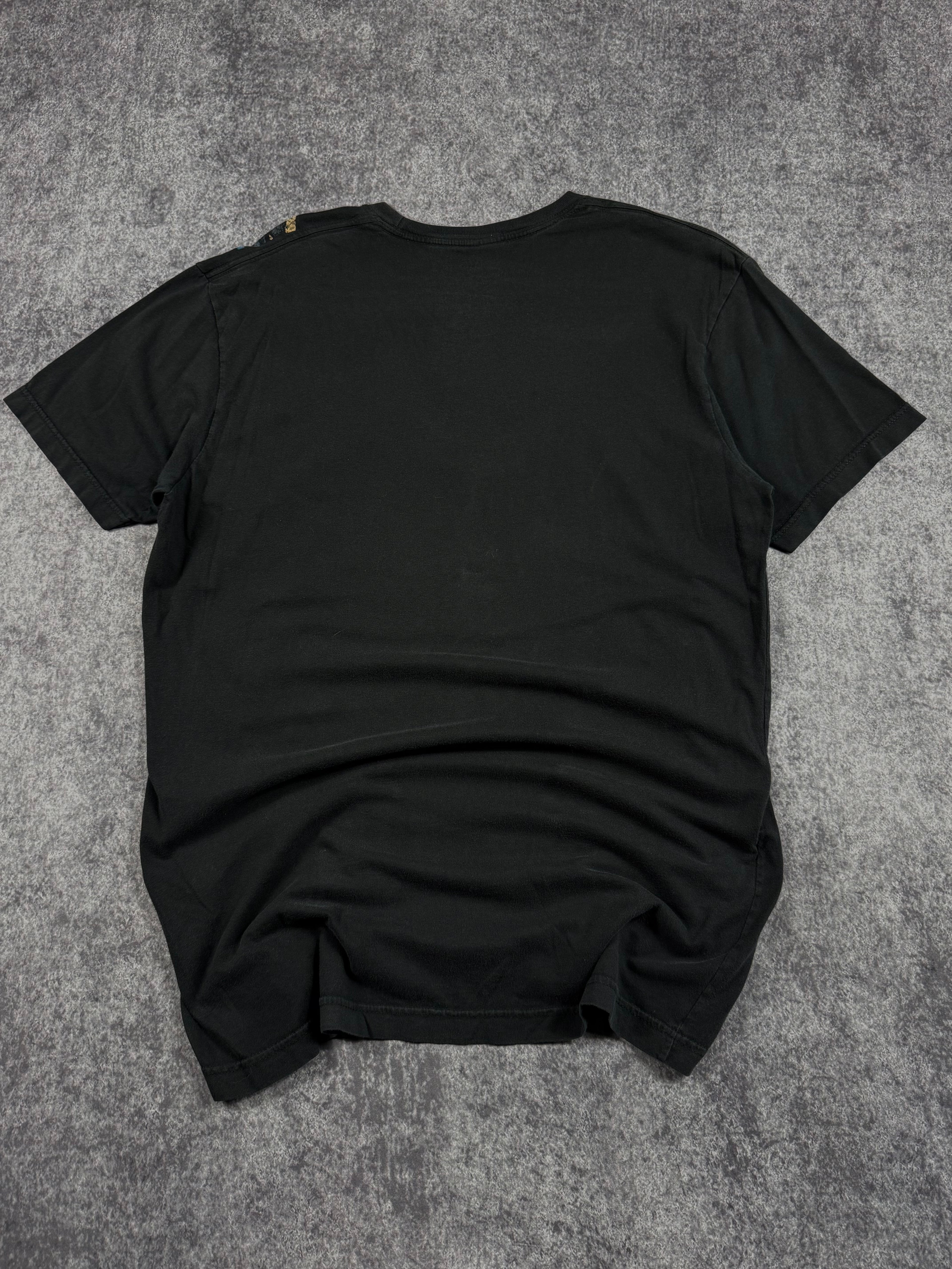 (rare) 2000s xtreme couture shirt (L)