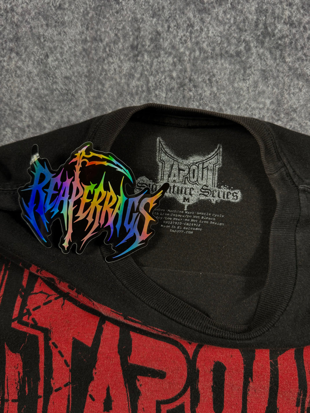 (rare) 2000s tapout signature series shirt (S)