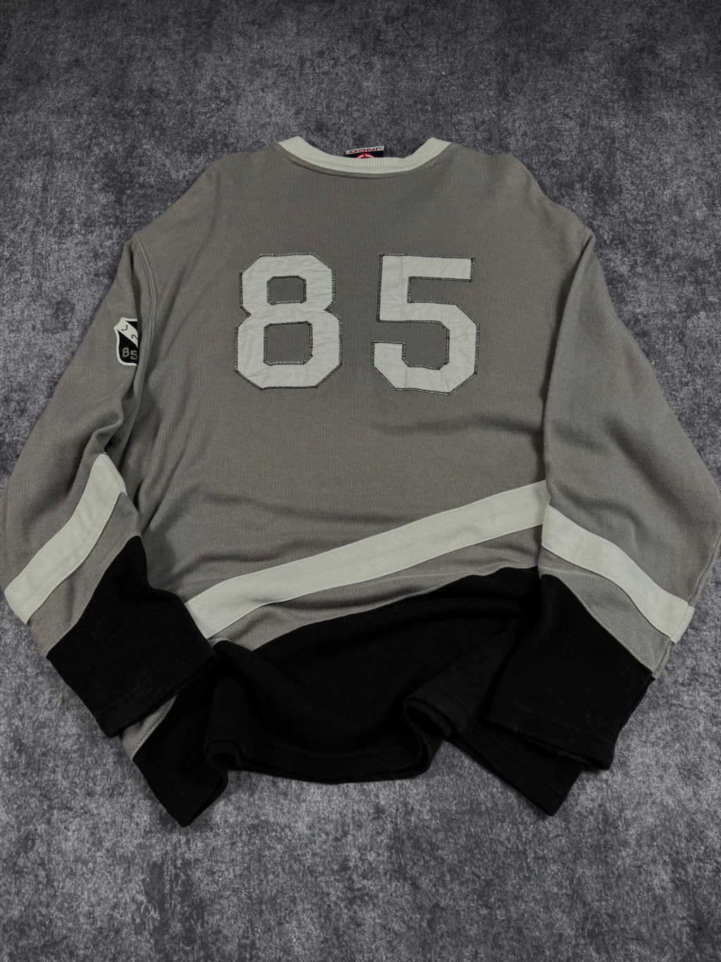 (rare) 2000s jnco jeans hockey jersey (XL)