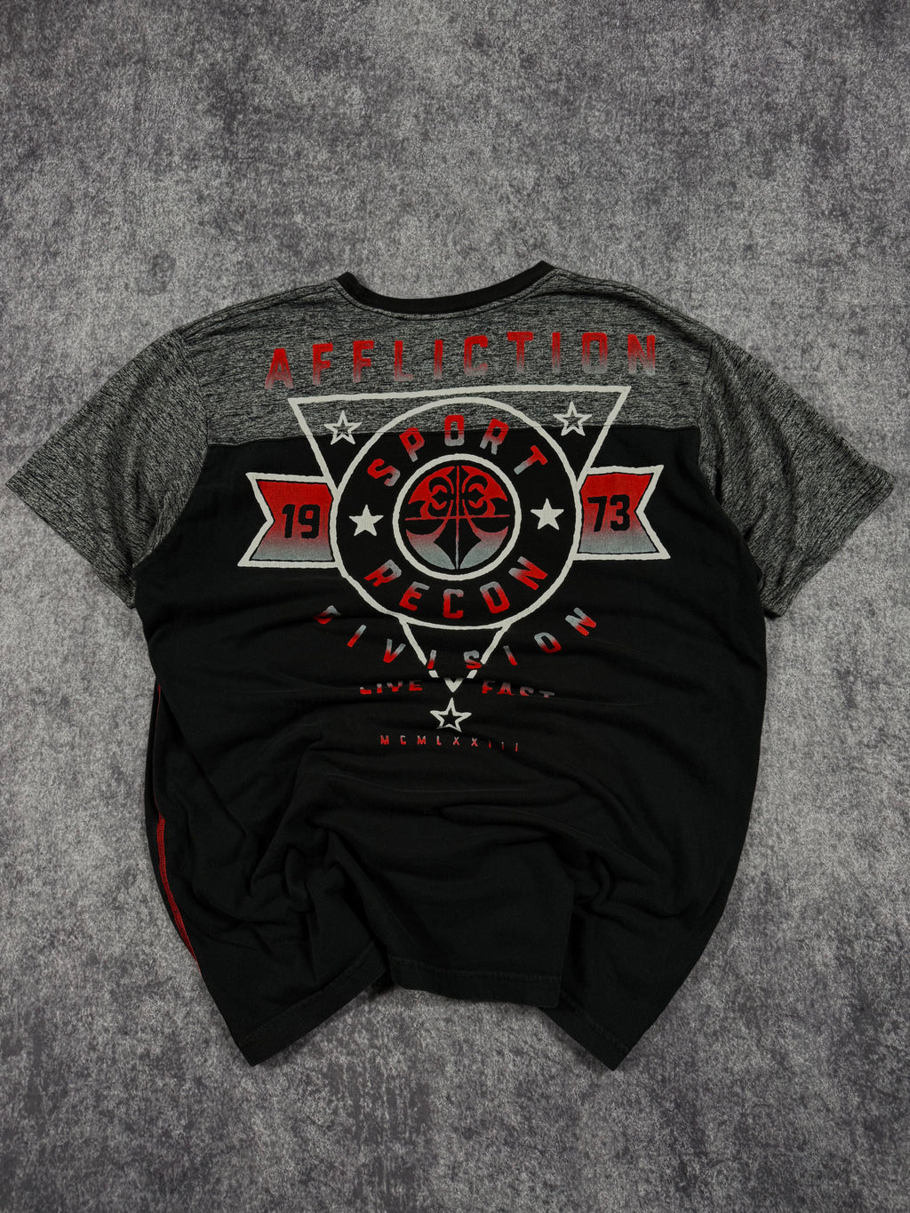 2000s affliction shirt (L)