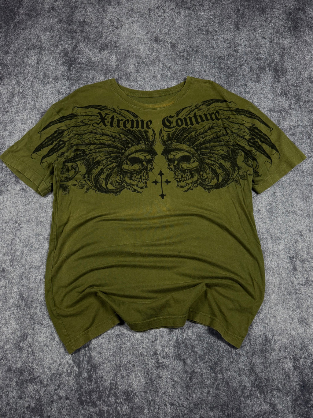 2000s xtreme couture shirt (L)