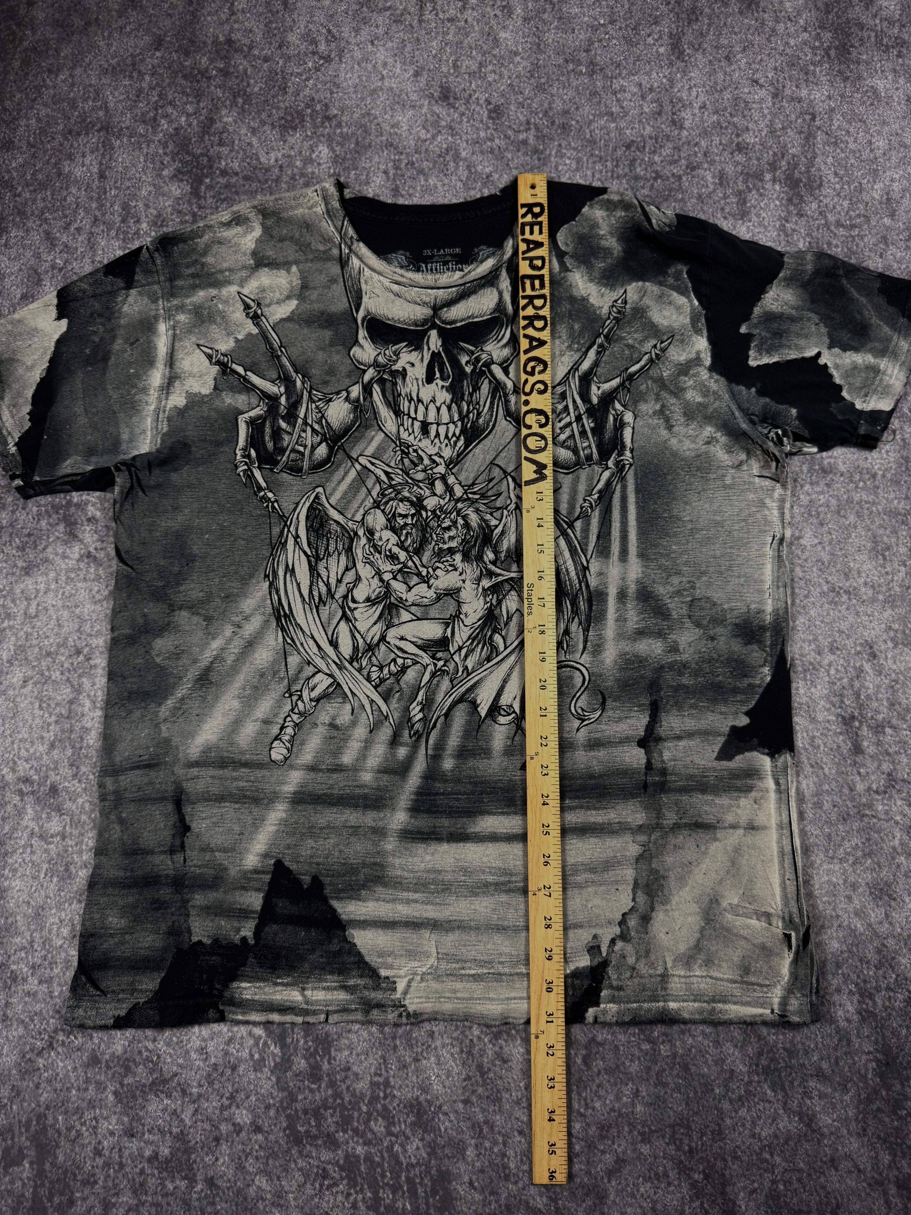 (rare) 2000s affliction god vs devil shirt (XXL)