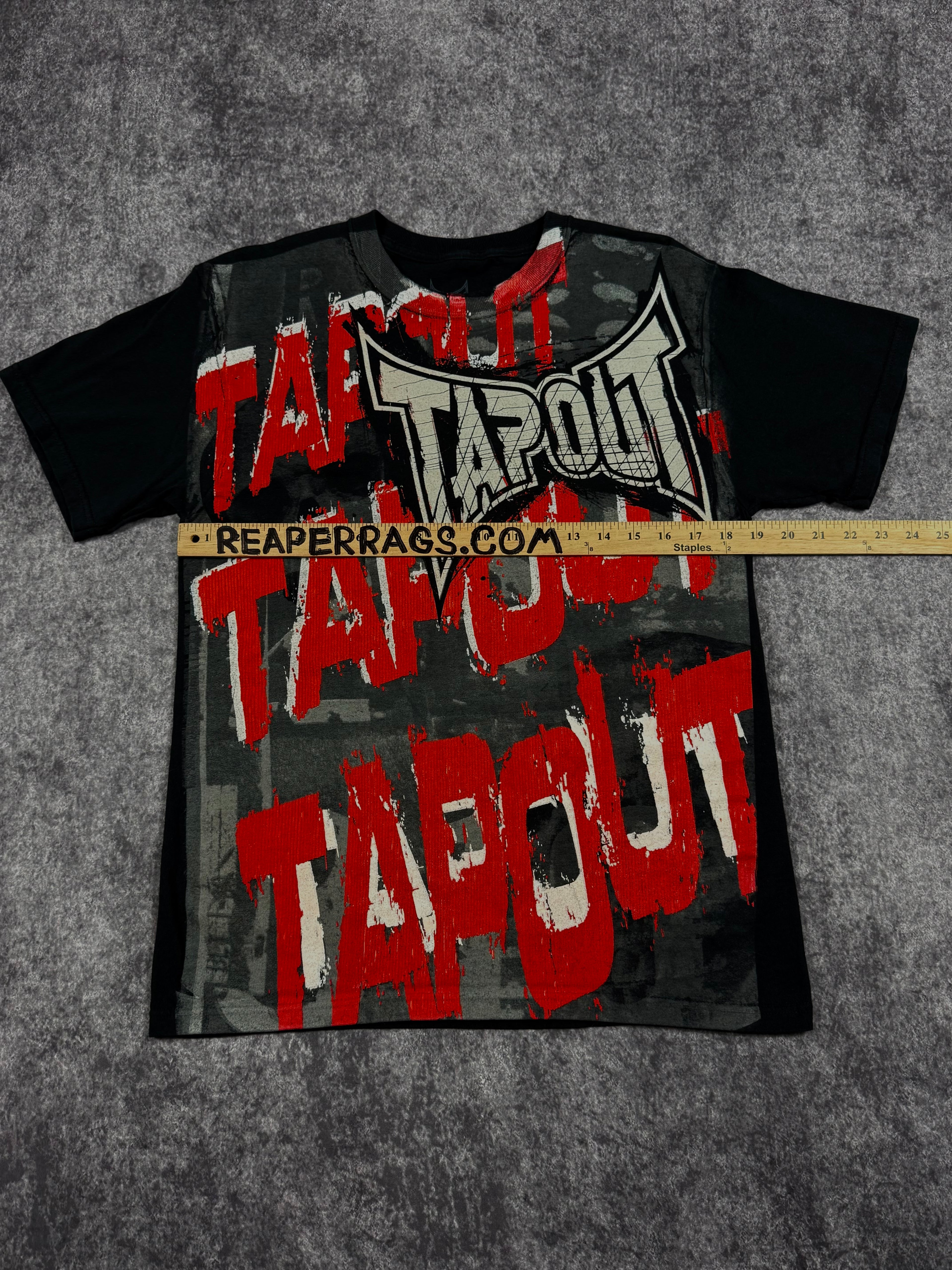 (rare) 2000s tapout shirt (S)