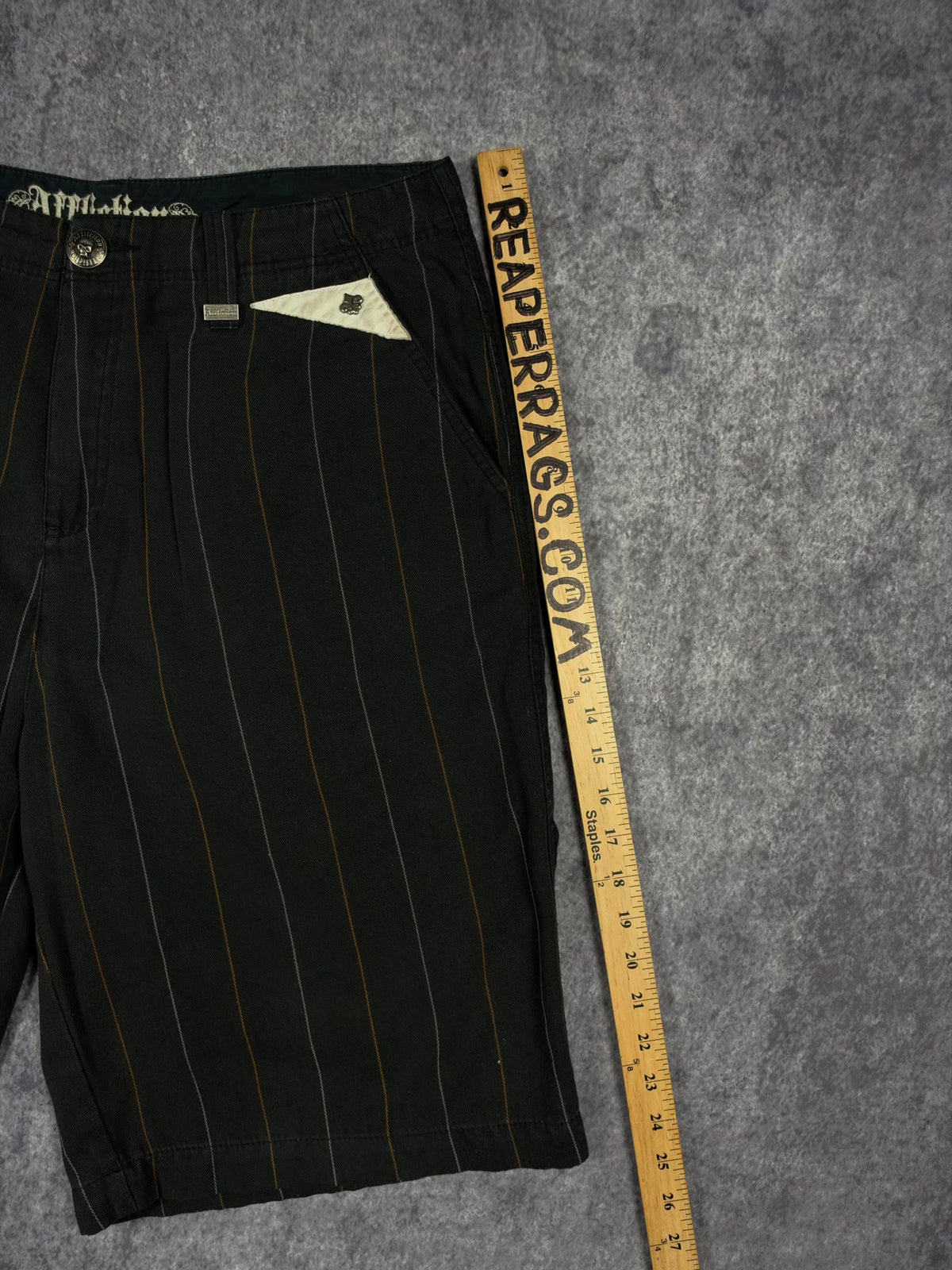 (GRAIL) 2000s LEATHER AFFLICTION SHORTS (36)