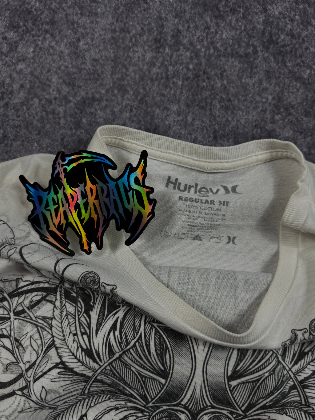 2000s hurley shirt (XL)