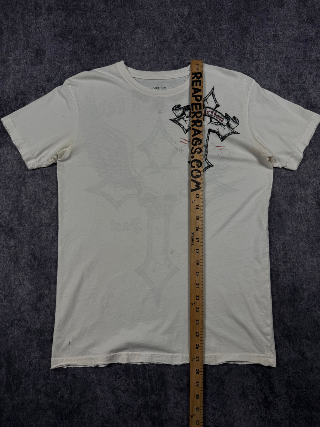 (rare) 2000s affliction shirt (M)
