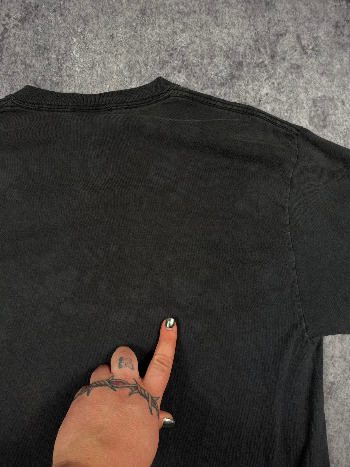 2000s TAPOUT SHIRT (M)