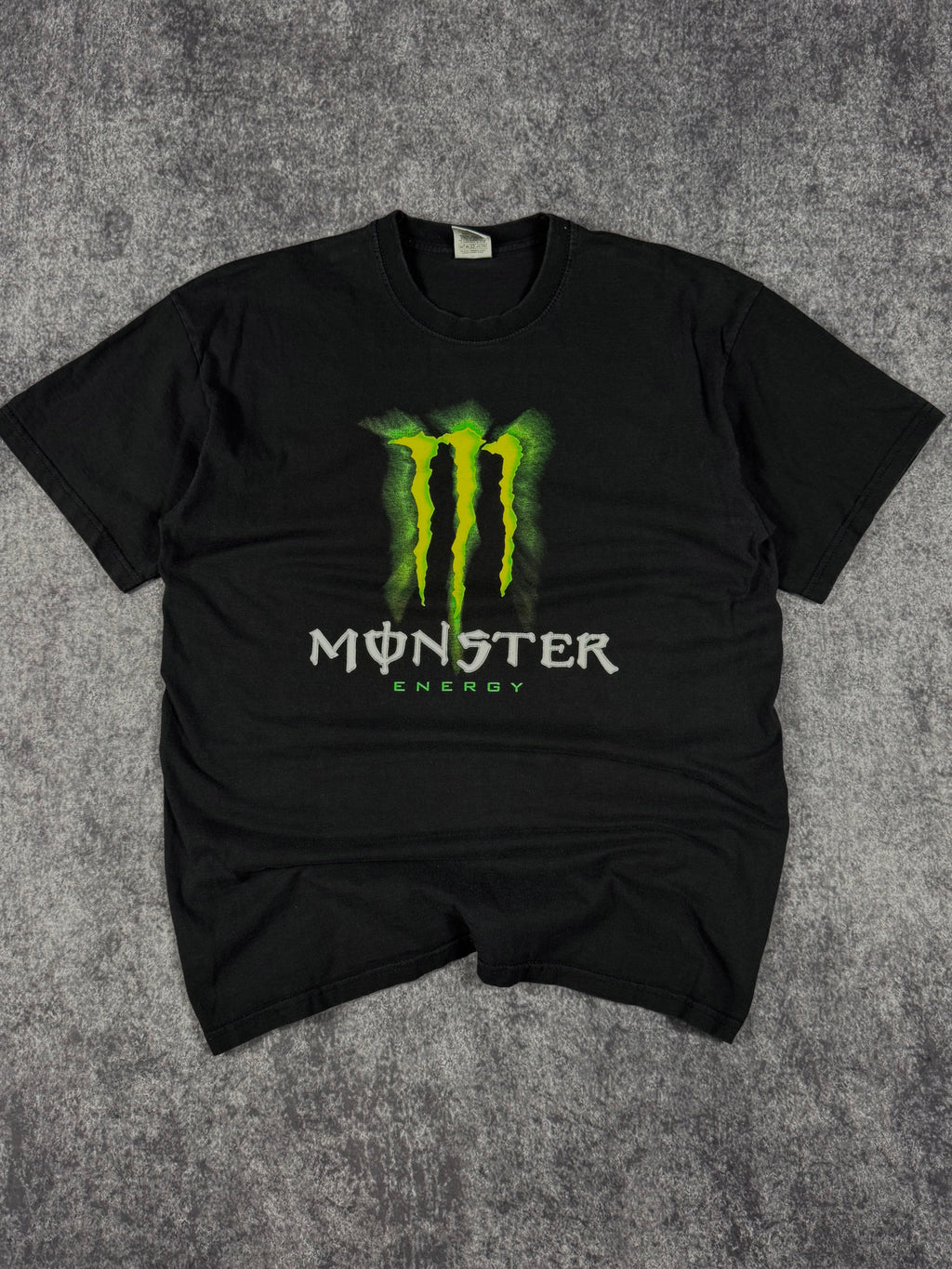 (rare) 2000s monster energy shirt (M)