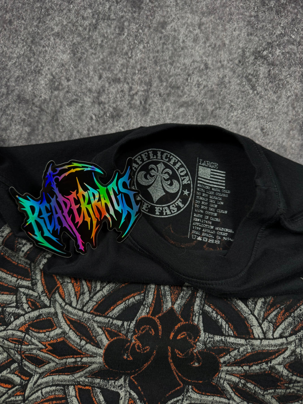 (rare) 2000s affliction shirt (L)