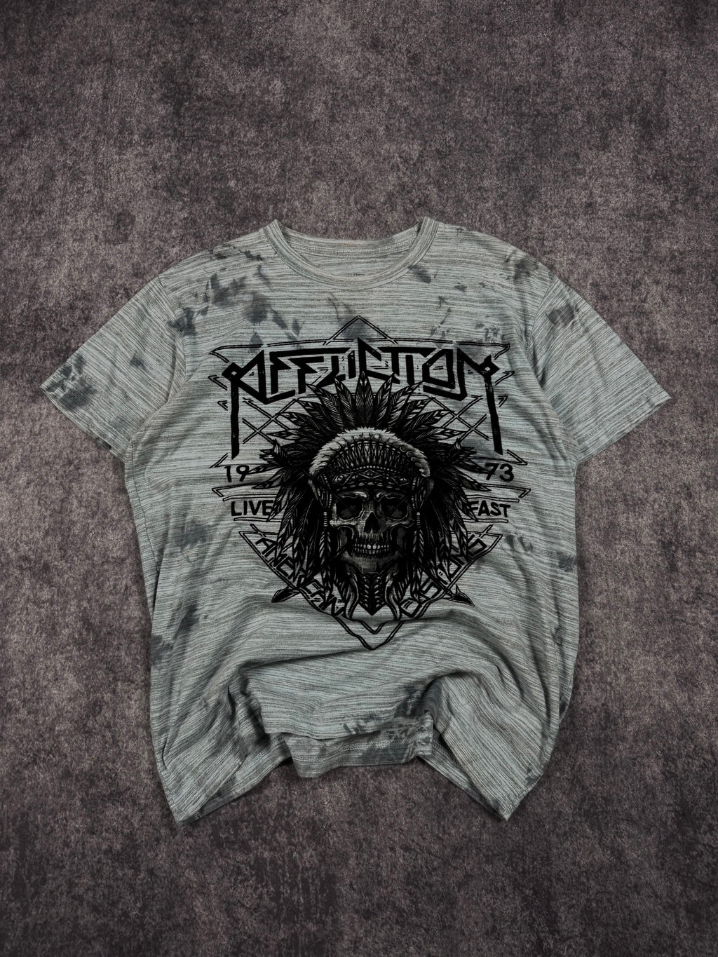 2000s affliction shirt (L)