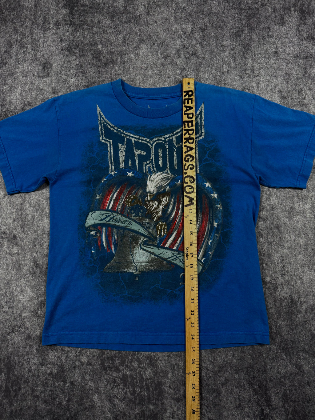 2000s tapout shirt (M)