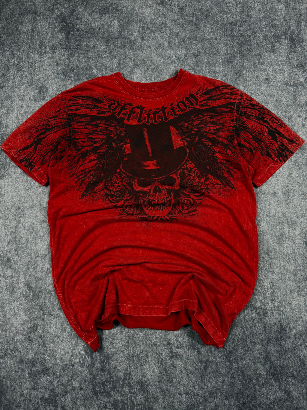 (rare) 2000s affliction shirt (M)
