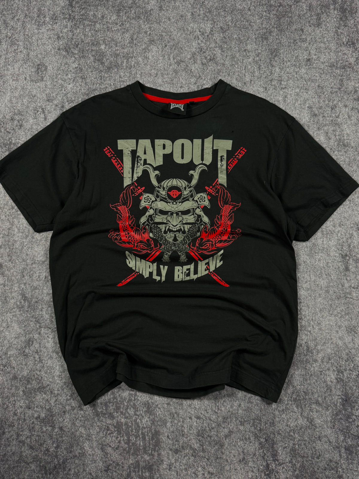(rare) 2000s tapout shirt (M)