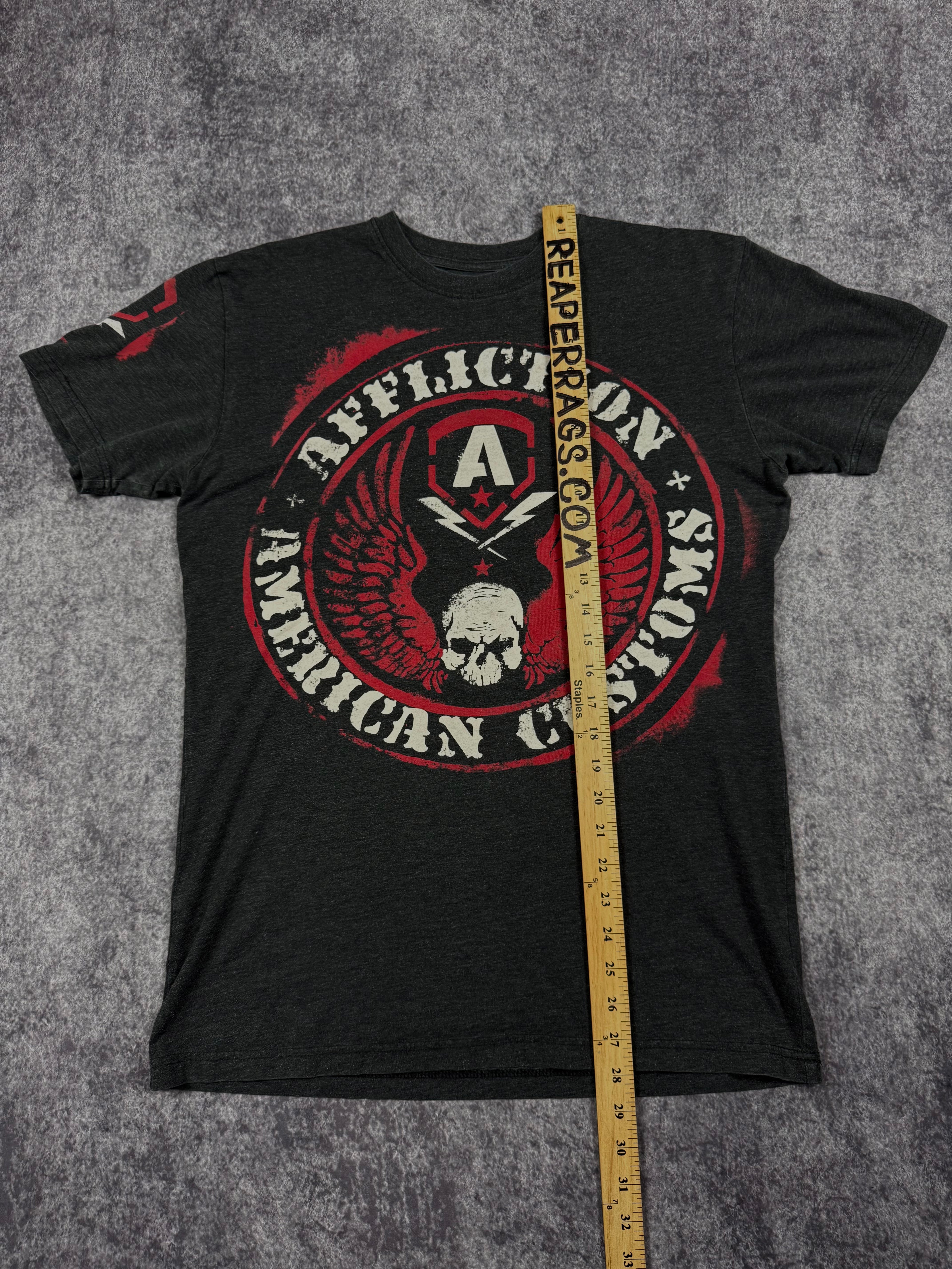 2000s affliction shirt (M)