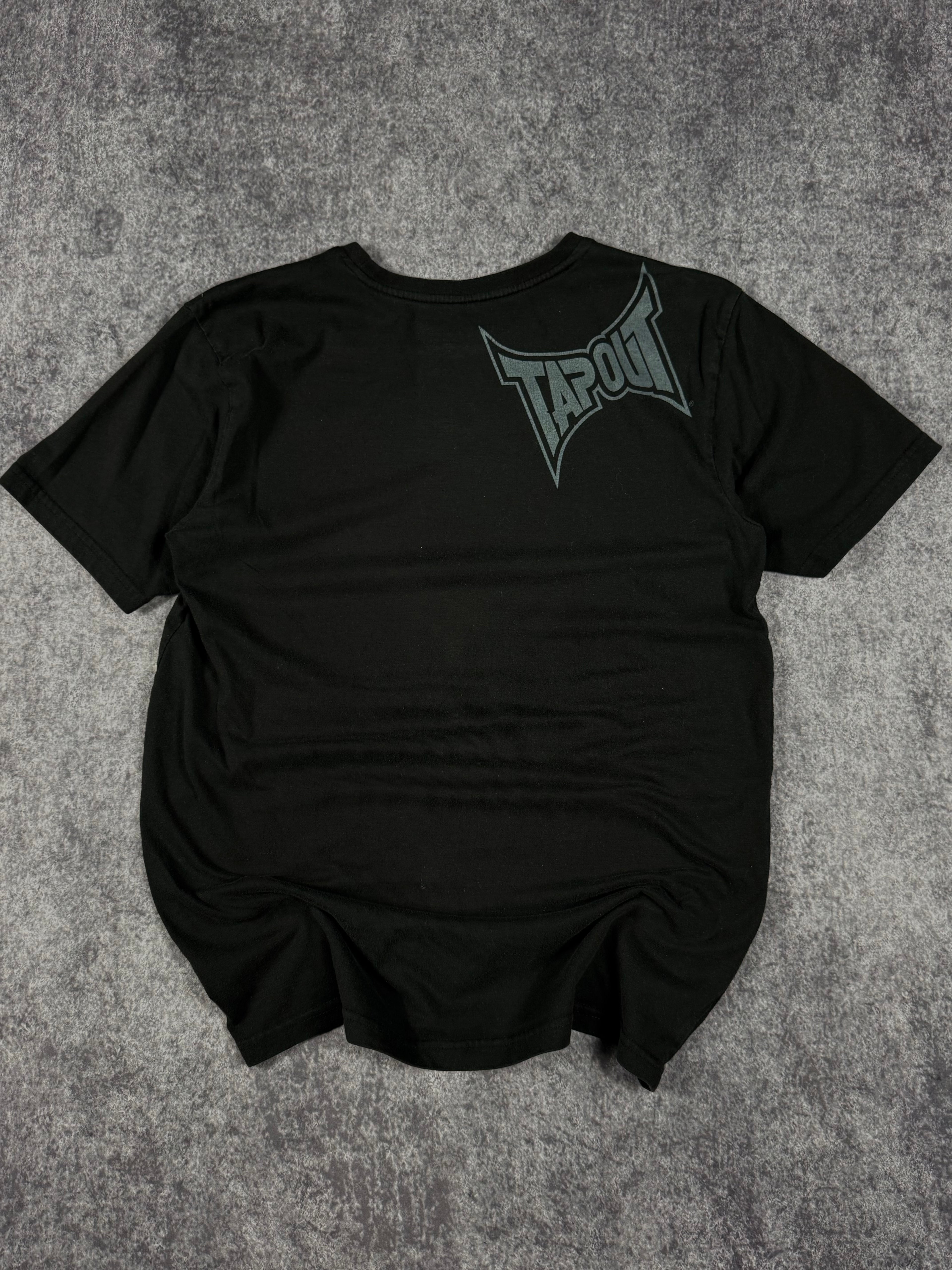 (rare) 2000s tapout shirt (S)