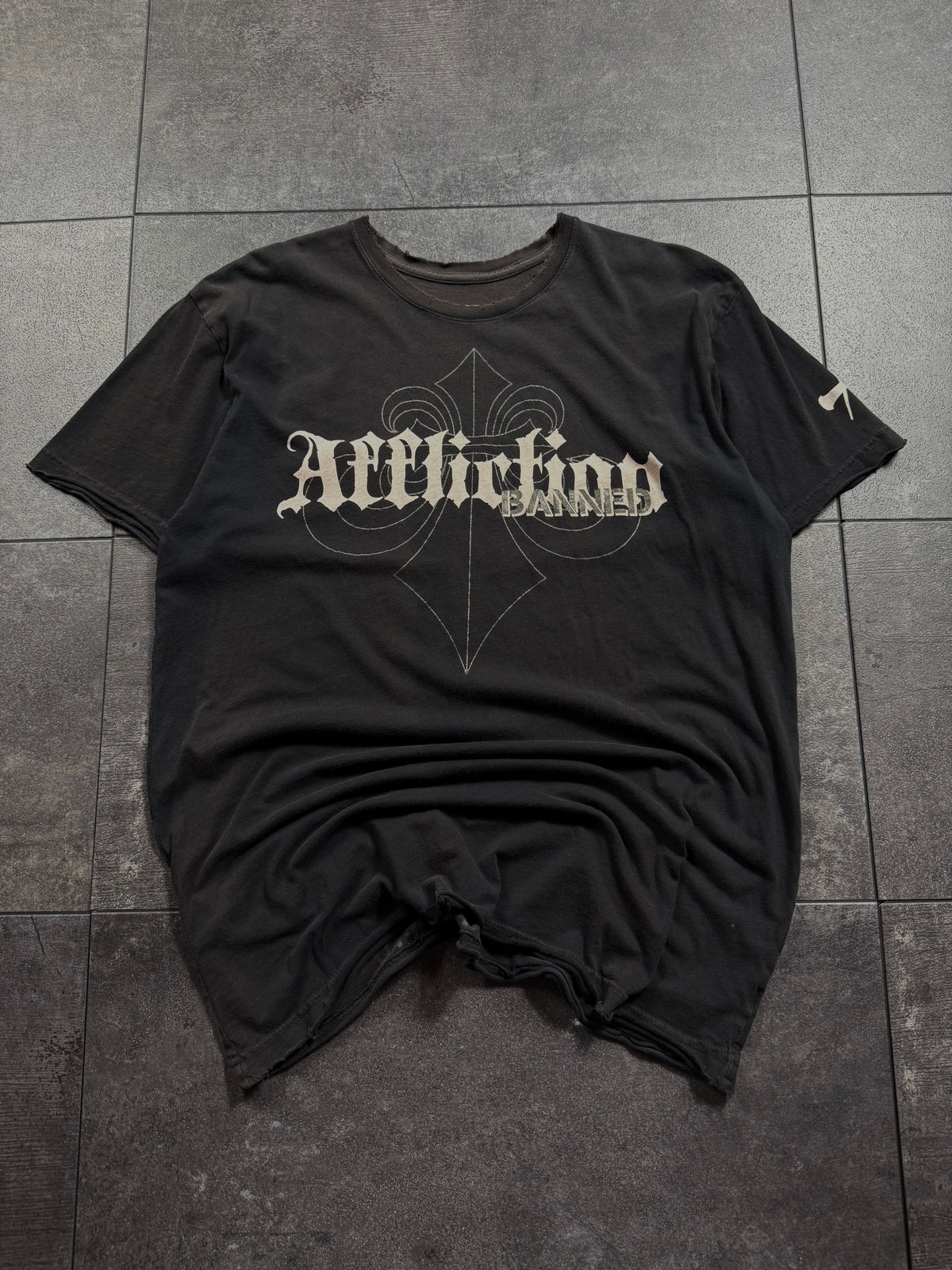 (rare) 2000s affliction x fedor shirt