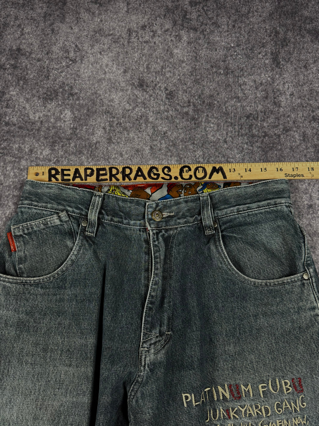 (rare) 2000s platinum fubu jorts (32)