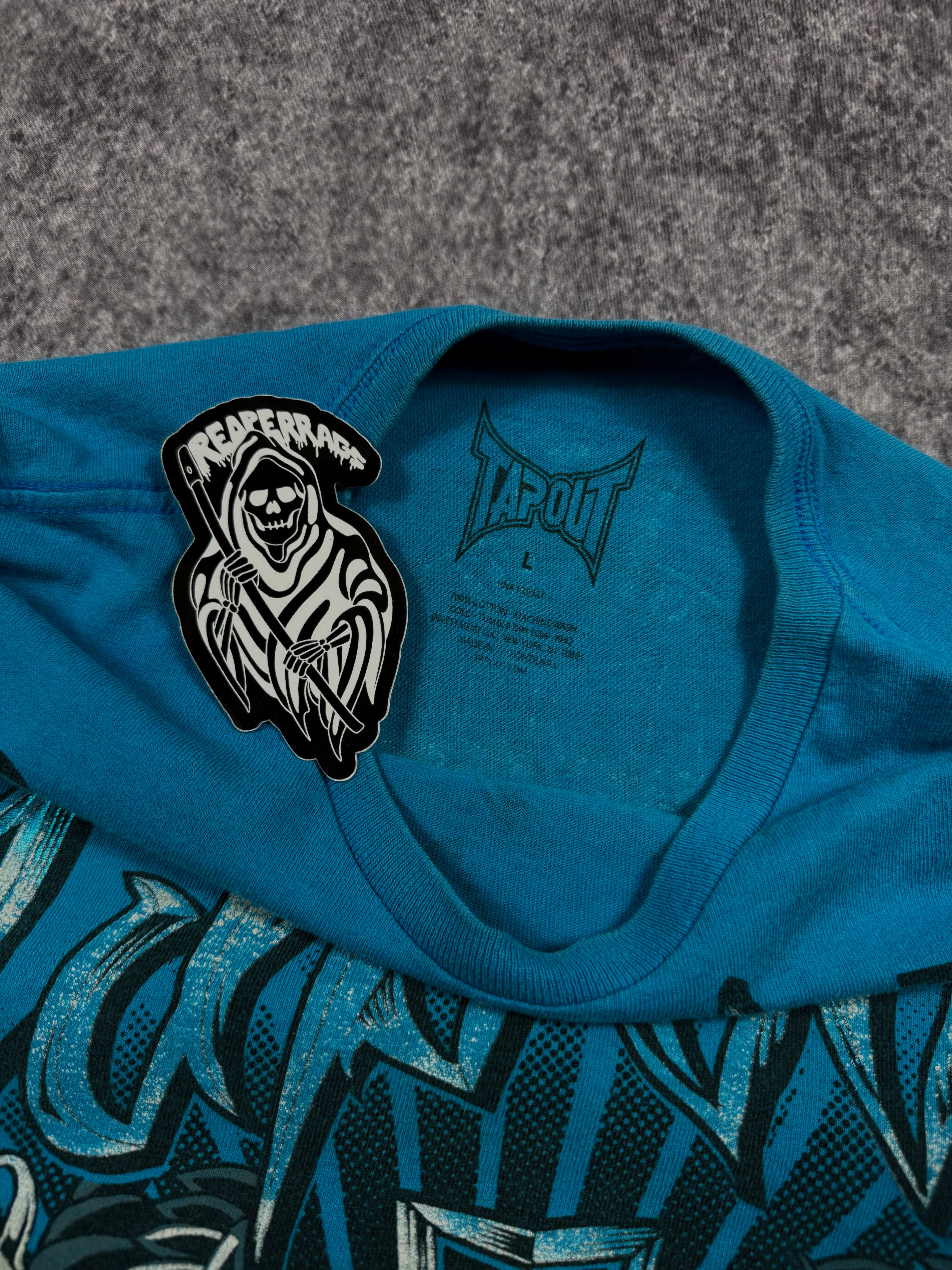 (rare) 2000s tapout shirt (L)